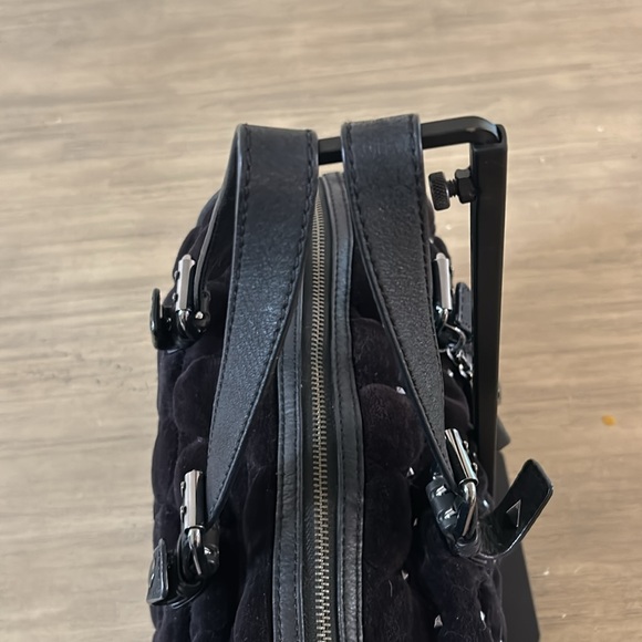 Juicy Couture Black Velvet Quilted Satchel Y2K Vintage - Picture 4 of 9